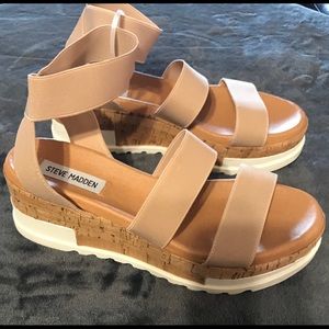 Steve Madden Bandi Strappy Nude Sandals Size6.5